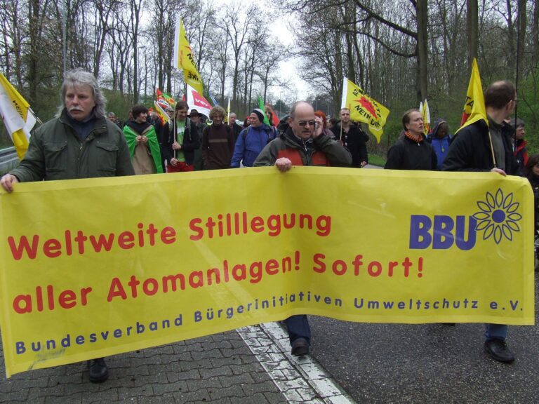 Karfreitag Ostermarschaktionen in Gronau und Jülich gegen Urananreicherung