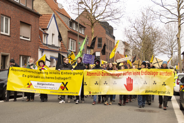 1.400 Menschen demonstrieren in Ahaus: Atommüll-Zwischenlager dürfen keine Endloslager werden!