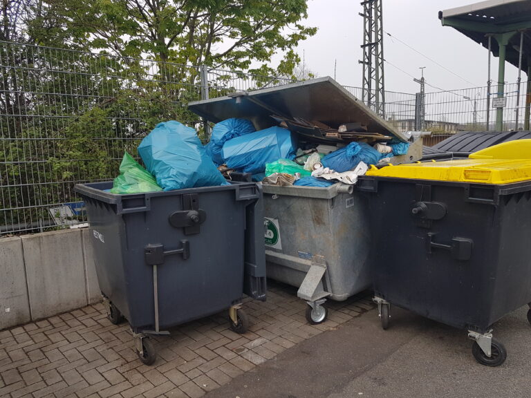 Bahnhofsvorplatz ist unzumutbar